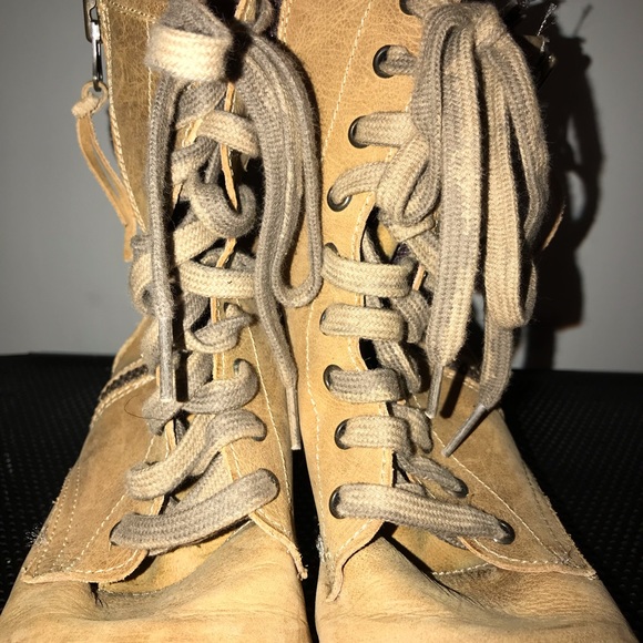 Rustic tan combat boot - Picture 3 of 4